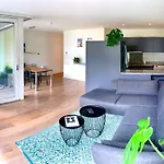 Nyaraló Modern With Alps Scenic Views And Concierge By Swisshut Interlaken